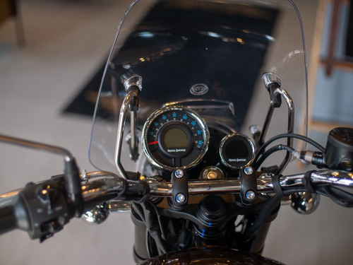 Imagen 11 de 25 de Royal Enfield Meteor 350 Supernova Marrón Reserva Ya