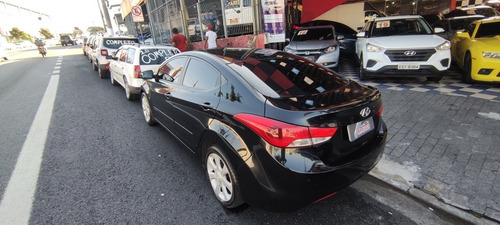 Imagem 4 de 10 de Hyundai Elantra 2013 1.8 16v Gls Aut. 4p