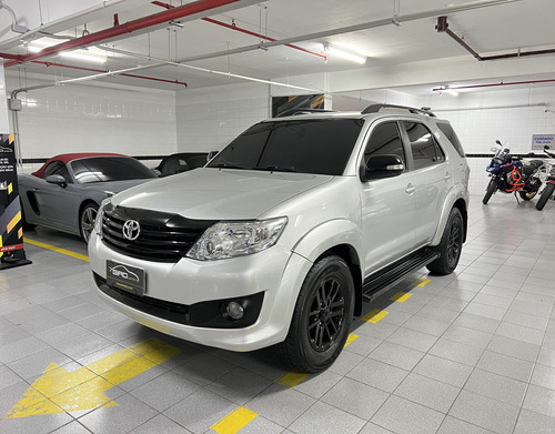 Toyota Hilux SW4 2.7 SR 4X2 16V FLEX 4P AUTOMÁTICO