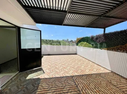 Casa En Venta En Britania La Calera, Puebla.