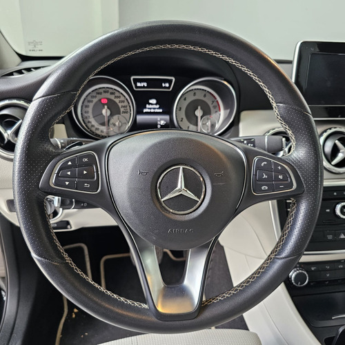 Mercedes-Benz Classe GLA 1.6 Style Turbo Flex 5p