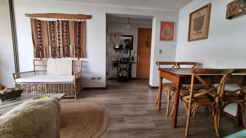 Departamento Amoblado En Arriendo De 2 Dorm. En Providencia
