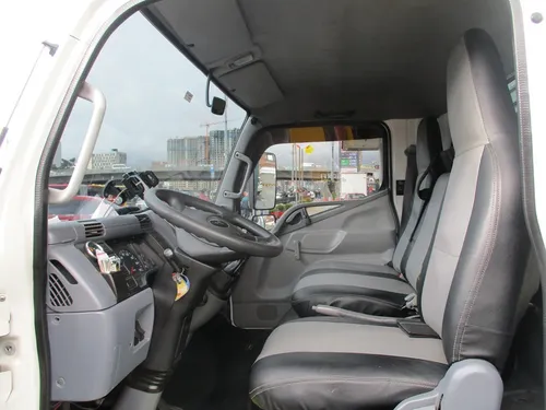 Furgon Mitsubishi Canter Fuso Fe85de6slgp