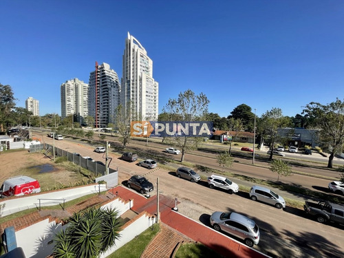 Imagen 21 de 22 de Apartamento De 3 Dormitorios Con Bajos Gastos A La Venta!!