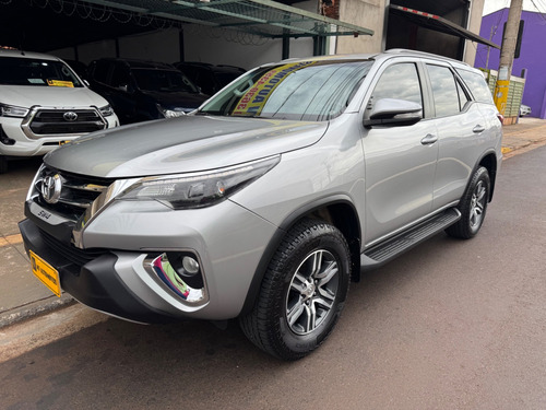 Toyota Hilux SW4 2.7 SR 7 LUGARES 4X2 16V FLEX 4P AUTOMÁTICO
