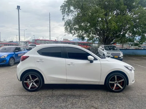 Mazda 2 1.5 Touring Mt