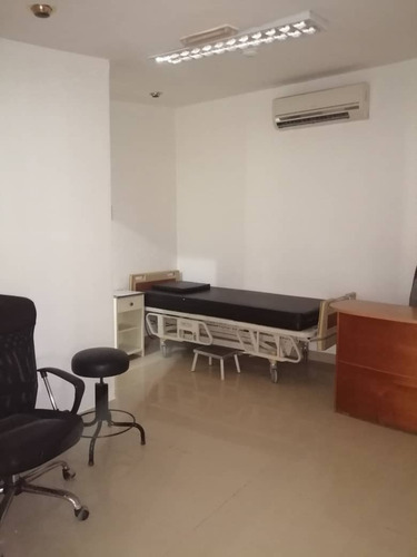 Imagen 17 de 19 de En Venta Clinica Quirurgica, Nueva Barcelona