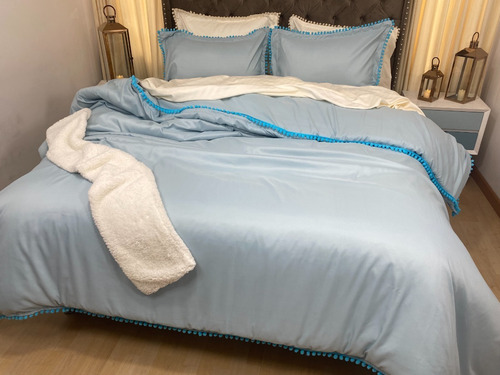 Funda Para Plumón Tipo Duvet Queen Con Borlas Azul Celeste