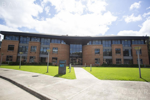 Imagen 3 de 24 de Alquiler / Oficina Coworking En Parque Austral / Bayugar Negocios Inmobiliarios