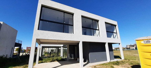 Imagen 3 de 14 de Muy Buena Casa En Puertos Vistas!