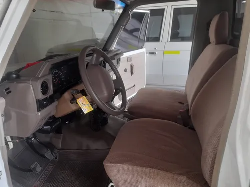 Toyota Land Cruiser 4.5 Fzj75