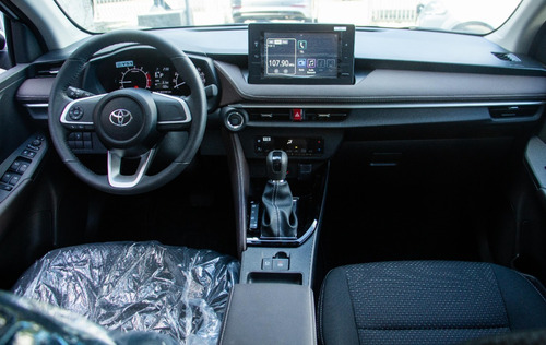 Imagen 5 de 9 de Toyota Yaris 2023 0km Automático