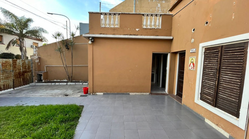 Venta Casa De 4 Ambientes En Lote Propio