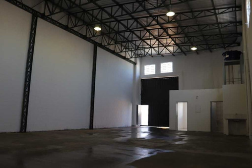 Imagem 3 de 11 de Barracão Recém Construído Via Norte 4.000,00 - 7572