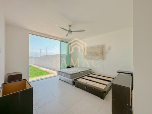 Casa En Venta En Tequesquitengo, Jojutla, Morelos