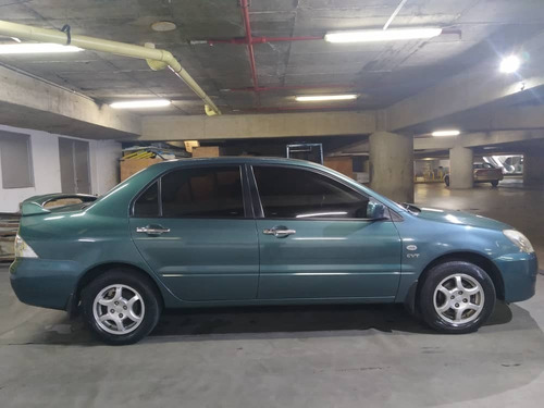 Imagen 4 de 9 de Mitsubishi Lancer