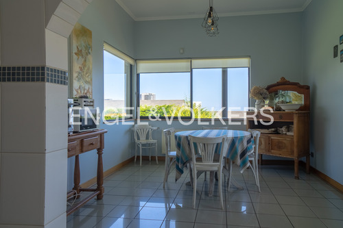 Estupenda Casa En Pinares