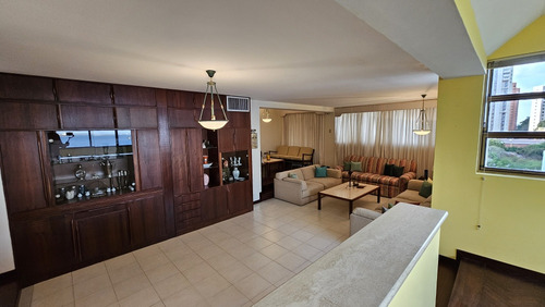 Apartamento En Venta El Milagro Edificio Rogal Hotel Paseo