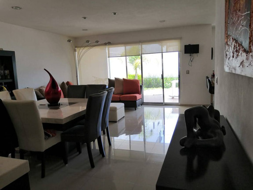 Hermosa Residencia En Lomas De Juriquilla, Jardín, Cto Serv,