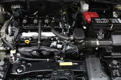 Nissan Versa 1.6 Advance Mt