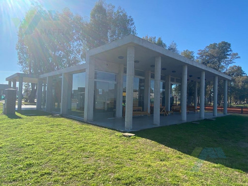 Imagen 7 de 17 de Venta De Lote Interno, Inmejorable Orientación - Santa Sofía
