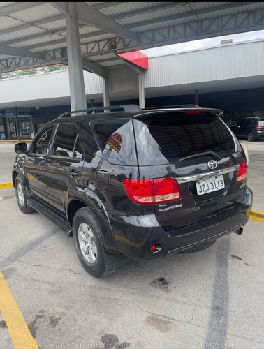 Toyota Hilux SW4 3.0 Srv 7l 4x4 Aut. 5p