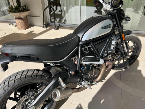 Ducati Scrambler Icon Dark 800