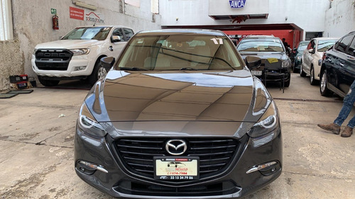 Imagen 14 de 15 de Mazda 3s Touring 2017