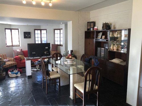 Casa 5 Ambientes Venta Hurlingham Parque Pileta