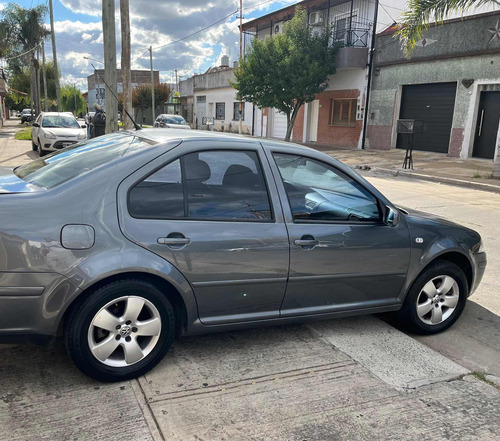 Imagen 6 de 21 de Volkswagen Bora 2011 2.0 Trendline 115cv