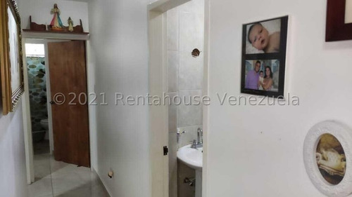 Imagen 8 de 14 de Gustavo Zavala Rentahouse 22-2817