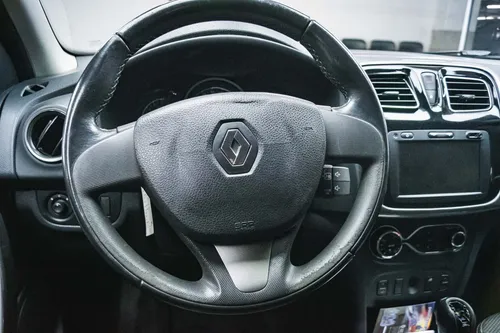 Renault Logan 1.6 Privilege / Intens