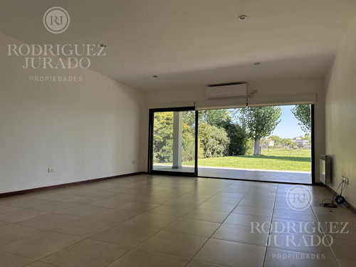 Casa En Venta Los Alamos Haras Santa Maria Con Fondo Libre!