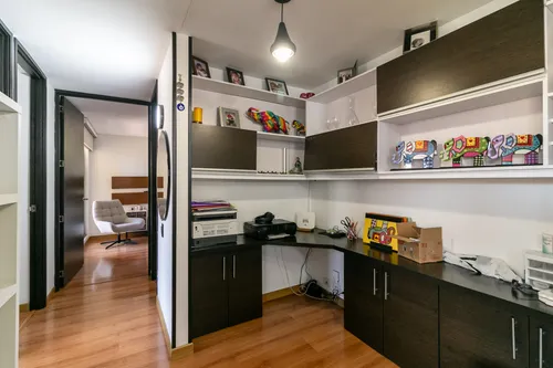 Apartamento En Venta En Hayuelos. Cod V1106017