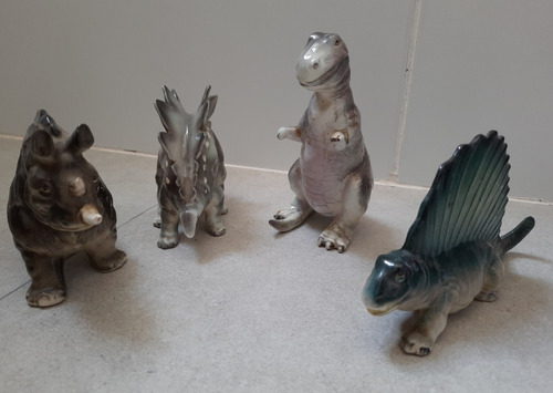 Figuras Lote De 4 Dinosaurios De Porcelana Japonesa Sellada.