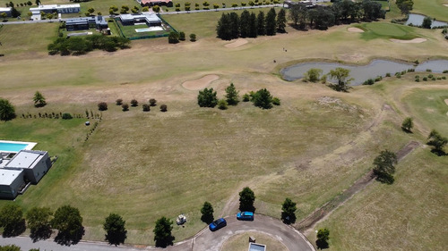 Lotes Exclusivos De 2000 M² En Everlinks Golf Luján - Oportunidad Dueño Directo, Con Escritura Permuta