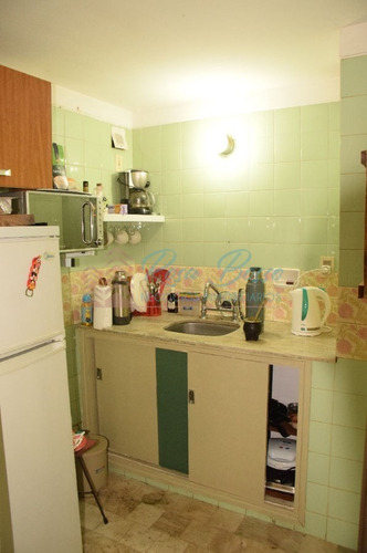 Apartamento En Peninsula, 1 Dormitorios *- Ref: 2789