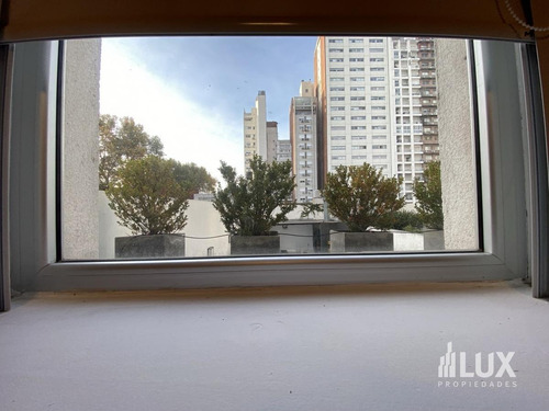 Imagen 16 de 30 de Venta Departamento Categoria De Dos Dormitorios Guemes Y Oroño - Rio - Rosario
