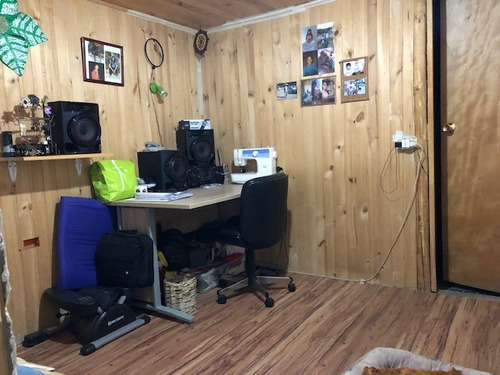 Casa Muy Bien Tenida / Cerro 18 Sur