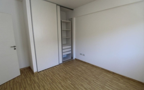 Imagen 8 de 14 de Departamento De 3 Ambientes En Venta - Ramos Mejia Norte