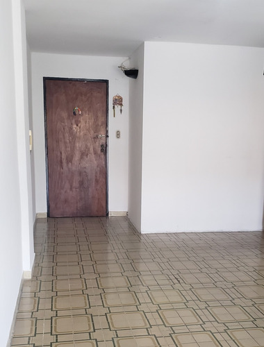 Imagen 4 de 13 de Venta De Apartamento Cómodo En El Llanito