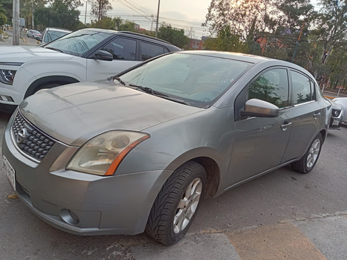 Nissan Sentra 2.0 Emotion 6vel Ee Mt