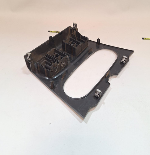 Moldura Comando Ar Renault Logan Sandero 15-19 N;275000884r (Usado)