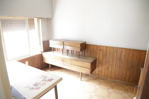 Casa En Venta - 2 Dormitorios 1 Baño 2 Locales - 125mts2 - El Palomar