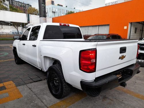 Imagen 4 de 15 de !!!!!!!!!!! Silverado 2500 Ls Doble Cabina Aut !!!!!!!!!!!