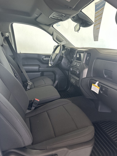 Chevrolet Silverado 5.3 V8 Custom Doble Cabina 4X4 At