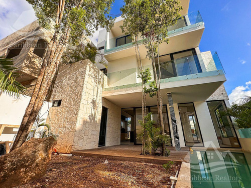 Casa En Venta Arbolada Cancún