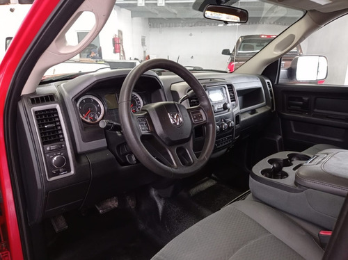 Imagen 11 de 15 de 2016 Ram 3500 4x2 Dually Motor Diesel