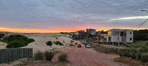 Complejo De Cabañas En Punta Del Diablo