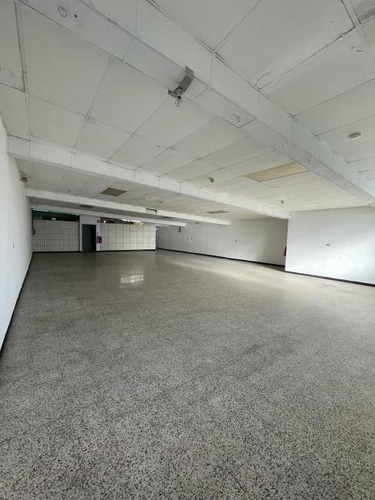 Imagen 3 de 12 de Piso Industrial En Alquiler En El Llanito